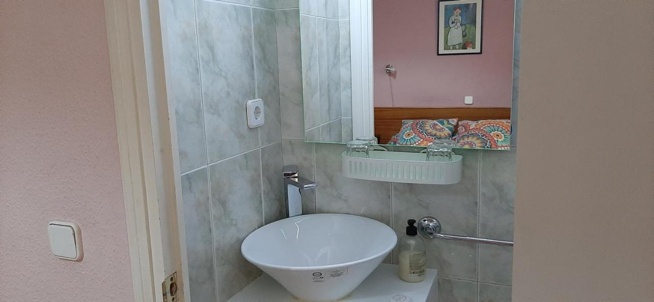 Hostal San Martin Madrid Luaran gambar