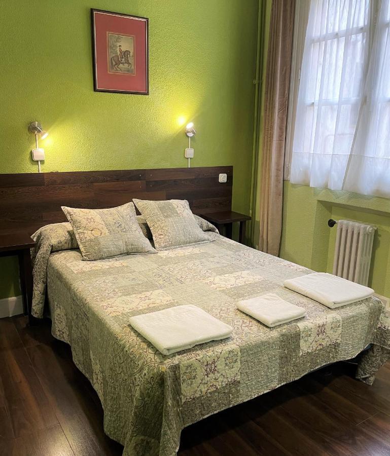 Hostal San Martin Madrid Luaran gambar
