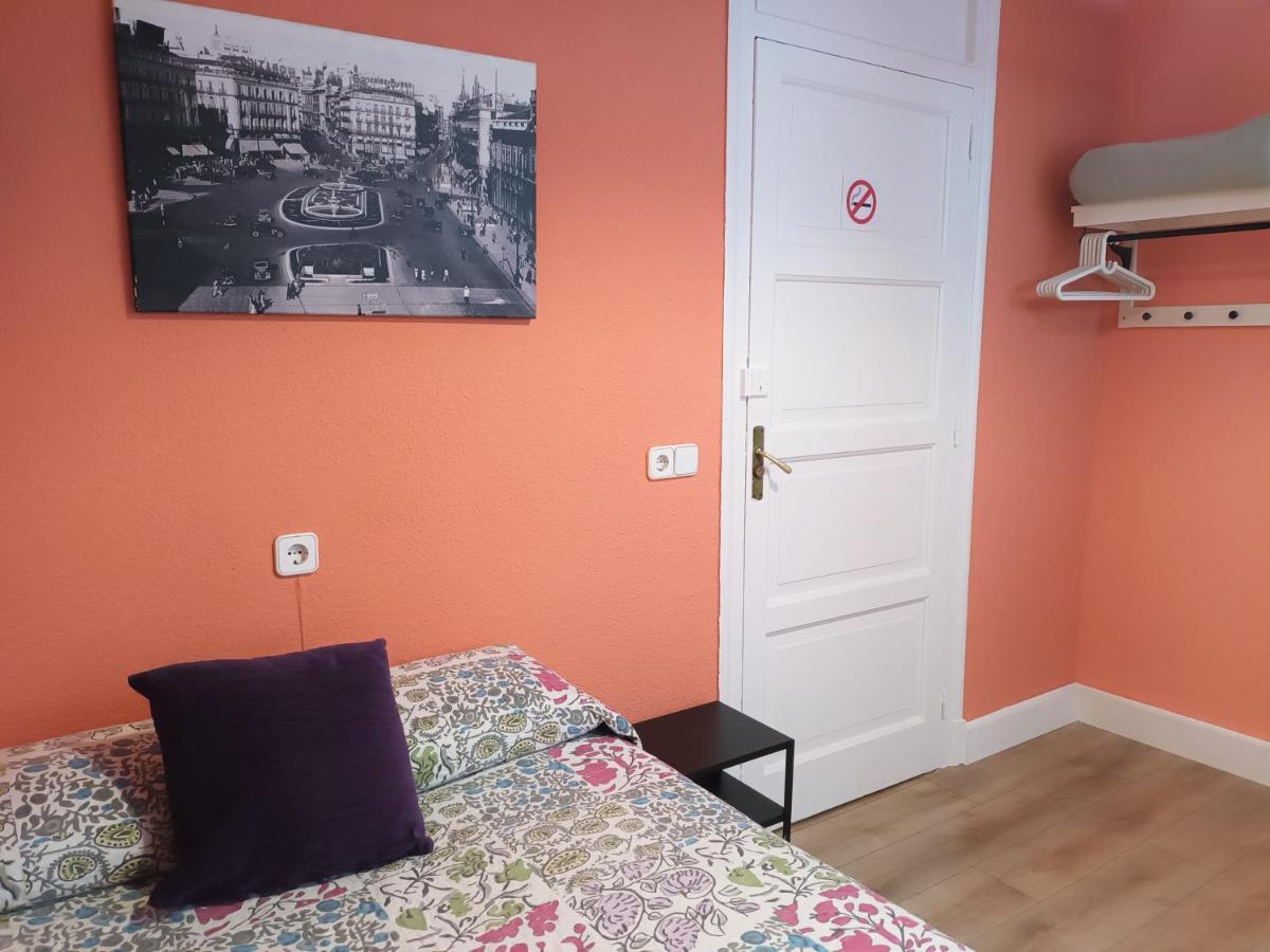 Hostal San Martin Madrid Luaran gambar