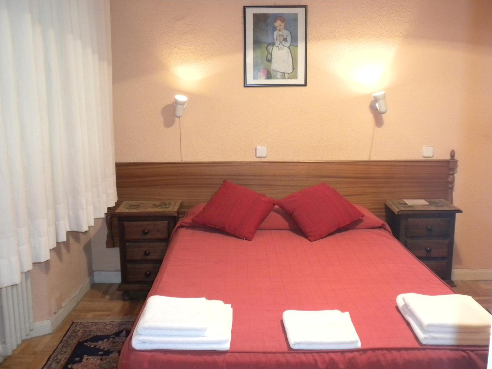 Hostal San Martin Madrid Luaran gambar