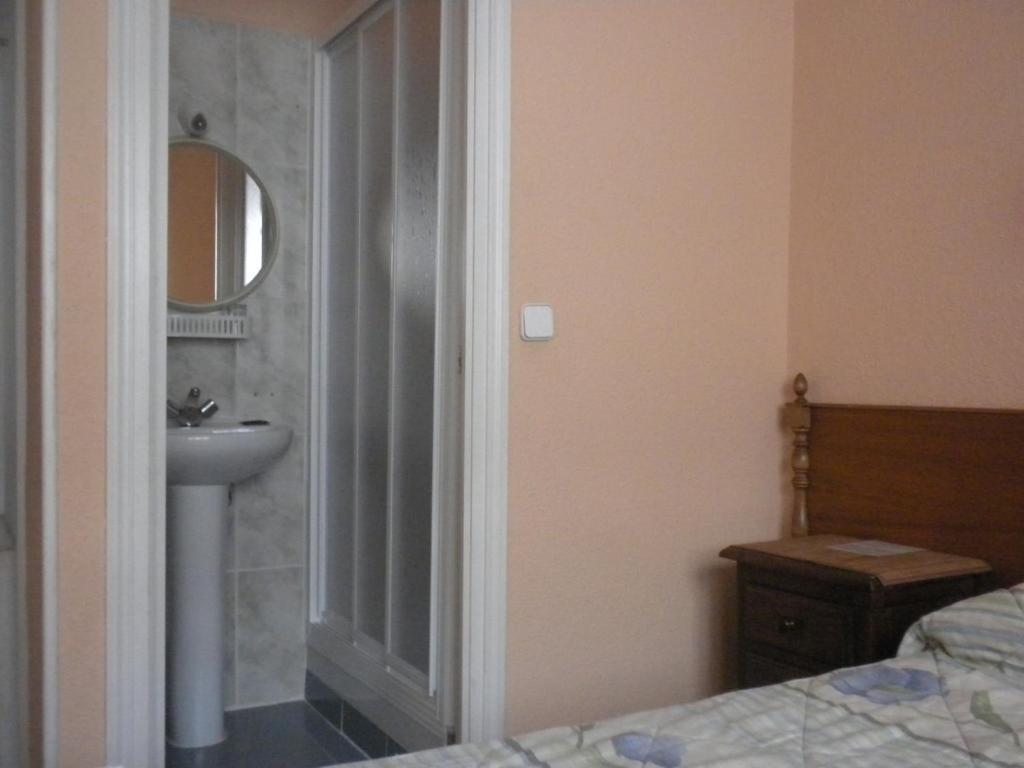 Hostal San Martin Madrid Luaran gambar