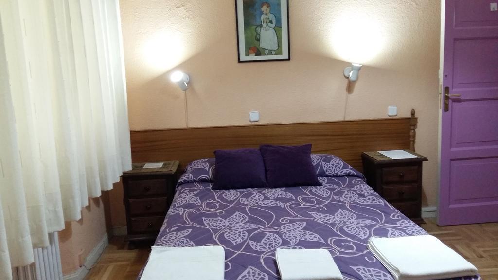 Hostal San Martin Madrid Luaran gambar